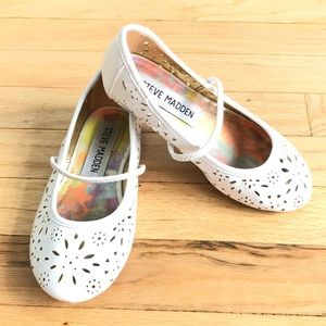 HP✨STEVE MADDEN | Laser Cut Mary Janes